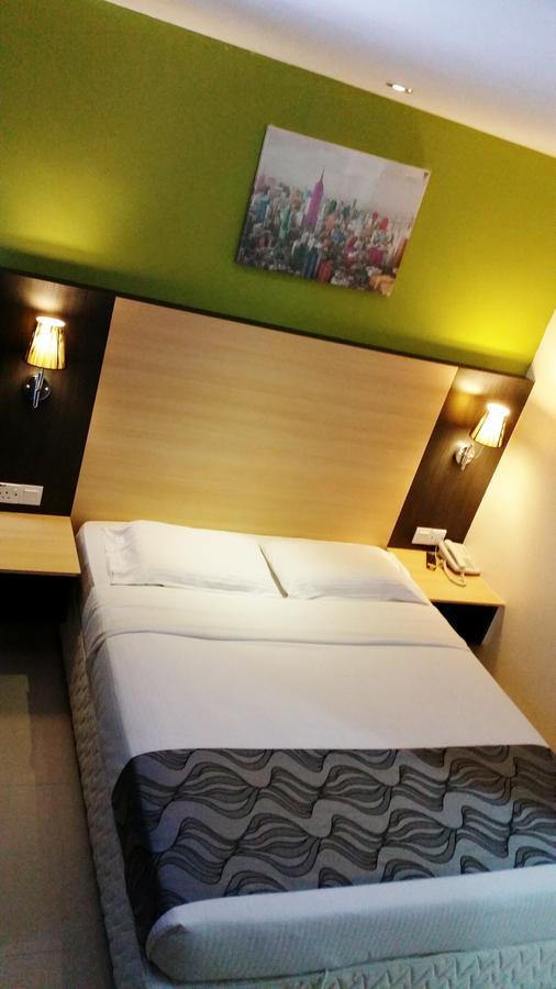 Oyo 786 The Citilite Hotel Kuantan Ngoại thất bức ảnh